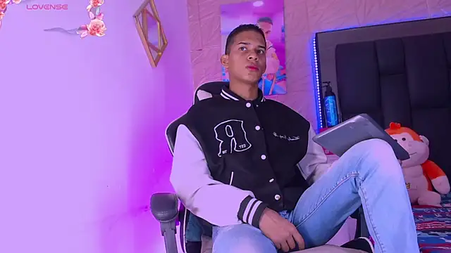 Snapshot of dilan_alfonzo chatting on 03.03.26 dilan alfonzo online show from 03.03.26