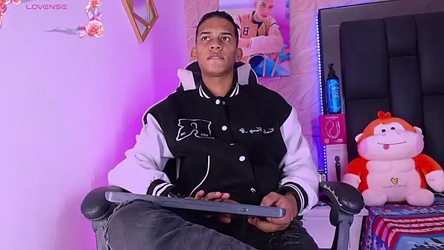 Snapshot of dilan_alfonzo chatting on 03.10.26 dilan alfonzo online show from 03.10.26