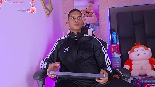 Snapshot of dilan_alfonzo chatting on 03.13.26 dilan alfonzo online show from 03.13.26