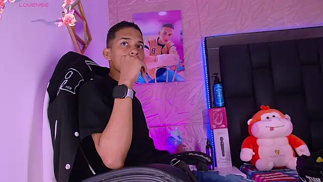 Snapshot of dilan_alfonzo chatting on 03.30.26 dilan alfonzo online show from 03.30.26