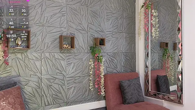 Snapshot of LissaWiild chatting on 03.11.25 LissaWiild online show from 03.11.25