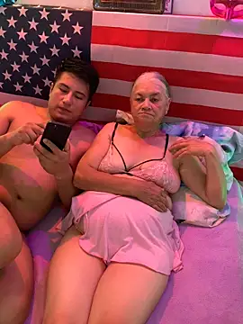 Snapshot of Grandma_Mature23 chatting on 02.08.25 Grandma Mature23 online show from 02.08.25