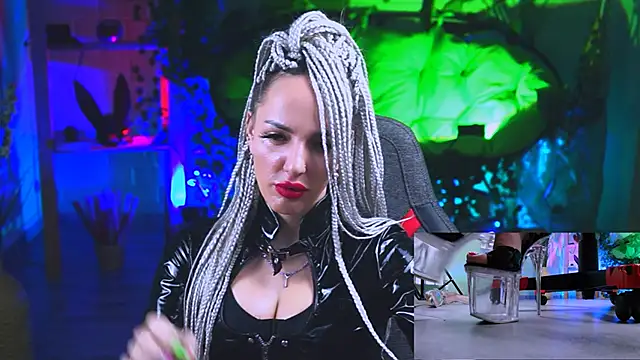 MonicaMaxwel online show from 03.05.25