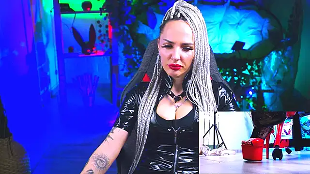 MonicaMaxwel online show from 03.10.25