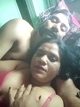 Snapshot of Nkumar173 chatting on 10.31.25 Nkumar173 online show from 10.31.25