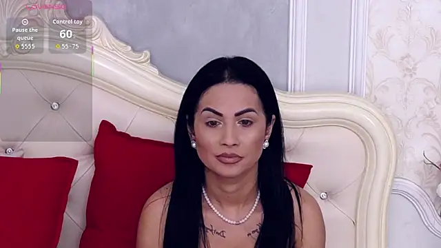 Snapshot of HeidiLust chatting on 11.18.25 HeidiLust online show from 11.18.25