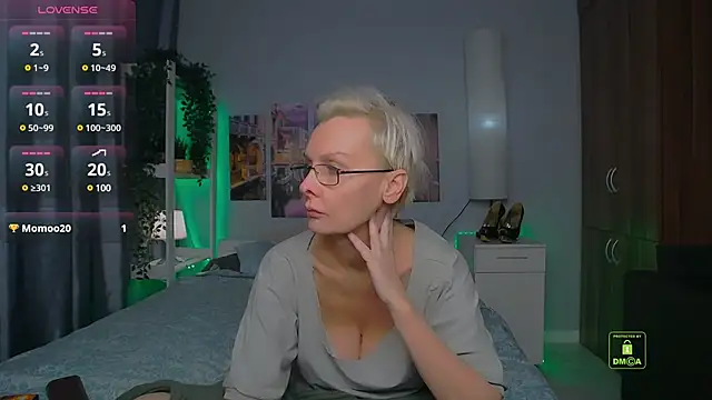 Snapshot of HelgaHimmell chatting on 12.04.24 HelgaHimmell online show from 12.04.24