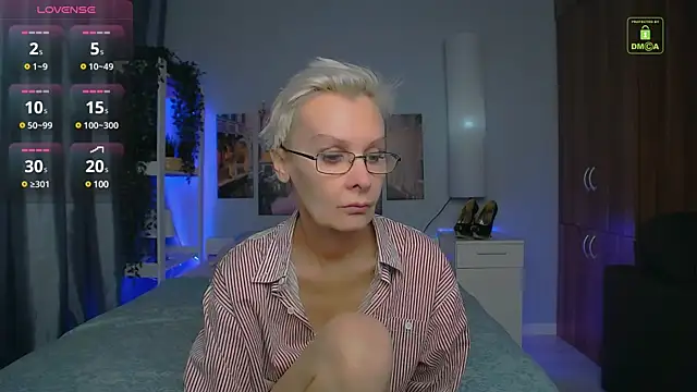 Snapshot of HelgaHimmell chatting on 12.09.24 HelgaHimmell online show from 12.09.24