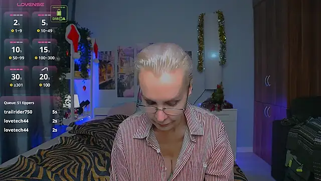 Snapshot of HelgaHimmell chatting on 12.25.24 HelgaHimmell online show from 12.25.24