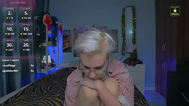 Snapshot of HelgaHimmell chatting on 12.28.24 HelgaHimmell online show from 12.28.24