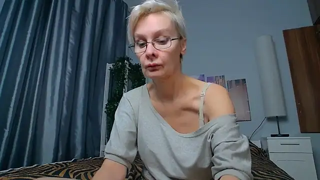 Snapshot of HelgaHimmell chatting on 02.03.25 HelgaHimmell online show from 02.03.25