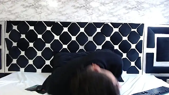 Snapshot of thiago19s chatting on 01.14.25 thiago19s online show from 01.14.25