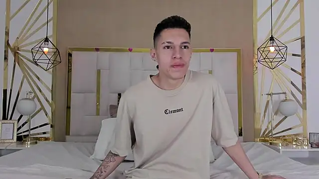 Snapshot of thiago19s chatting on 11.22.25 thiago19s online show from 11.22.25