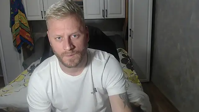 Snapshot of ANGELALEXYNO2024 chatting on 12.15.25 ANGELALEXYNO2024 online show from 12.15.25