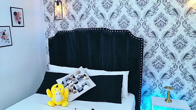 LexaDeRusso online show from 11.12.25