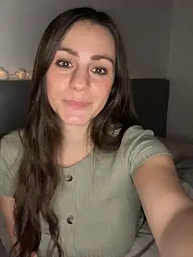 Snapshot of Loella-Rose chatting on 01.02.25 Loella-Rose online show from 01.02.25