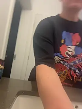 quinnmariexo online show from 10.24.25