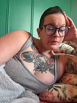 quinnmariexo online show from 03.18.26