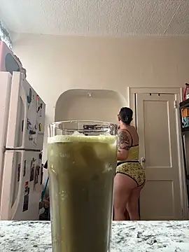 quinnmariexo online show from 04.15.26