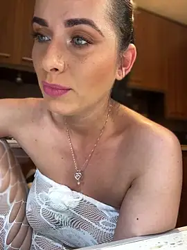 Snapshot of Hotmomcheckk_ chatting on 01.03.25 Hotmomcheckk online show from 01.03.25