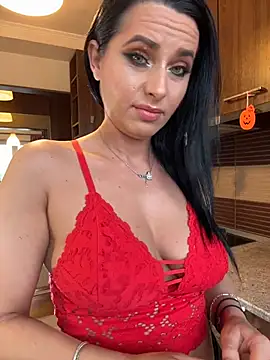 Snapshot of Hotmomcheckk_ chatting on 11.14.25 Hotmomcheckk online show from 11.14.25