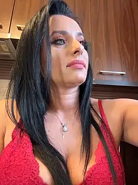 Snapshot of Hotmomcheckk_ chatting on 11.16.25 Hotmomcheckk online show from 11.16.25