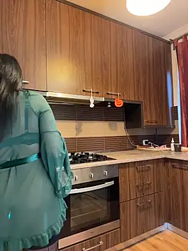 Snapshot of Hotmomcheckk_ chatting on 11.23.25 Hotmomcheckk online show from 11.23.25