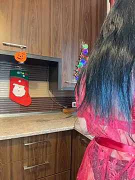 Snapshot of Hotmomcheckk_ chatting on 12.17.25 Hotmomcheckk online show from 12.17.25