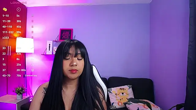 Snapshot of danny_goddess chatting on 12.12.24 danny goddess online show from 12.12.24