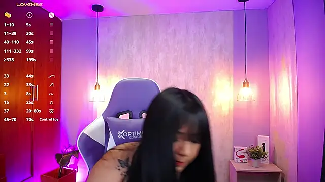 Snapshot of danny_goddess chatting on 02.21.25 danny goddess online show from 02.21.25