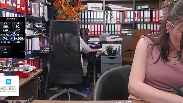 Snapshot of classyladyrellax chatting on 12.17.24 classyladyrellax online show from 12.17.24