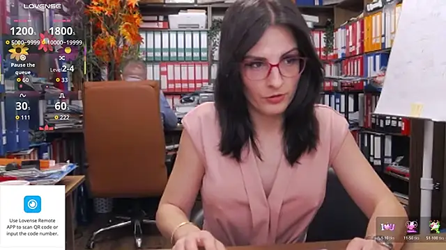 Snapshot of classyladyrellax chatting on 10.28.25 classyladyrellax online show from 10.28.25