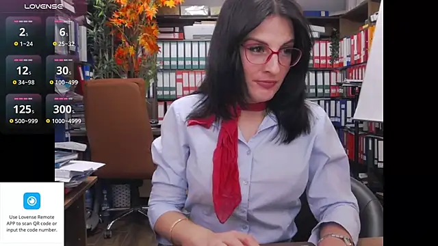 Snapshot of classyladyrellax chatting on 11.18.25 classyladyrellax online show from 11.18.25