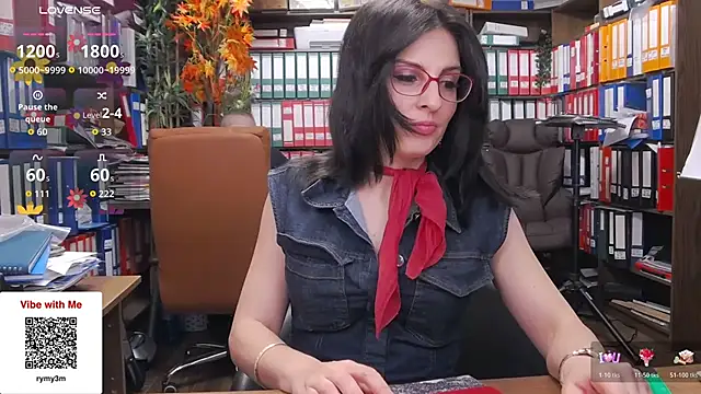 Snapshot of classyladyrellax chatting on 11.23.25 classyladyrellax online show from 11.23.25