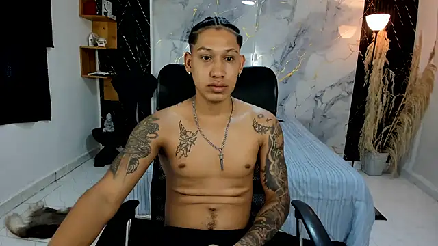Snapshot of slim_master12 chatting on 08.05.26 slim master12 online show from 08.05.26