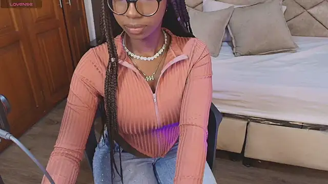 Raquel jones online show from 11.13.25