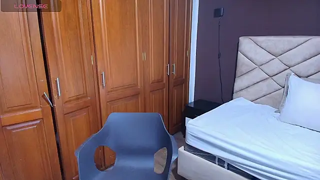 Raquel jones online show from 01.10.26