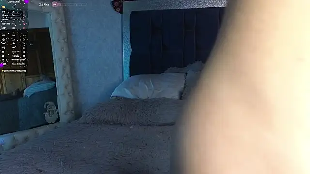 Snapshot of SaraWilliamss_ chatting on 12.24.24 SaraWilliamss online show from 12.24.24