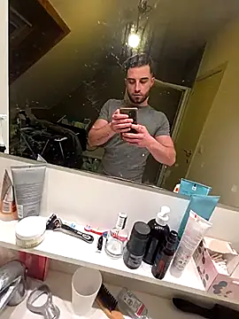 Snapshot of Vekie_007 chatting on 02.01.26 Vekie 007 online show from 02.01.26