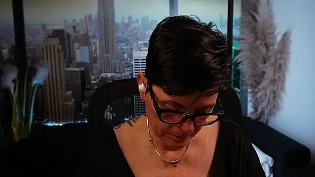 ninarandmann online show from 10.30.25