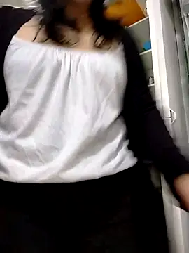 Snapshot of Natasha_milf__ chatting on 04.18.26 Natasha milf online show from 04.18.26