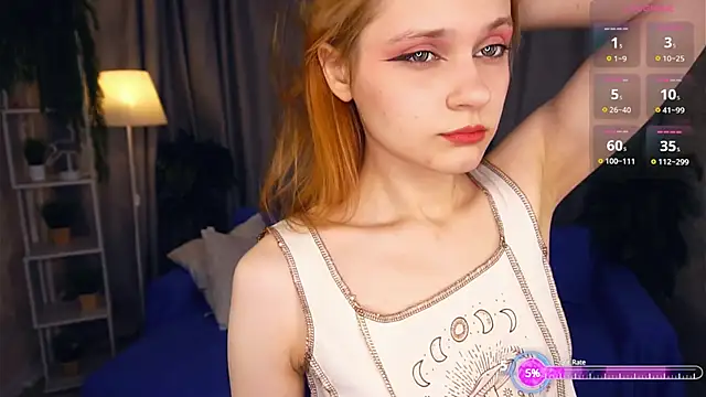 Snapshot of MariamAven chatting on 01.28.25 MariamAven online show from 01.28.25