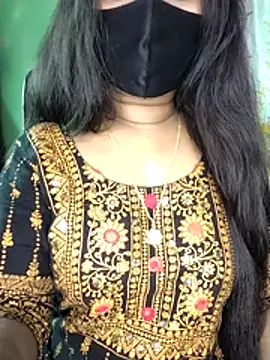 Snapshot of Idhika_Paul chatting on 12.15.25 Idhika Paul online show from 12.15.25