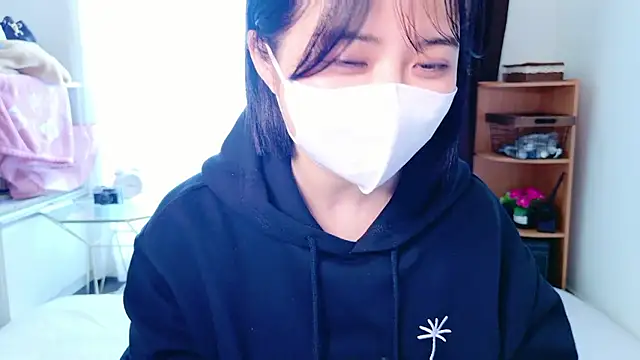 Snapshot of Nonchan_ chatting on 11.24.25 Nonchan online show from 11.24.25