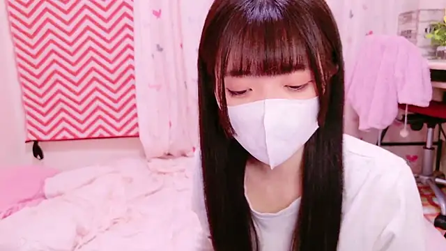 Snapshot of irohani_usagi chatting on 12.27.24 irohani usagi online show from 12.27.24