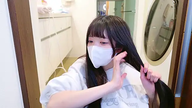 Snapshot of irohani_usagi chatting on 01.13.25 irohani usagi online show from 01.13.25