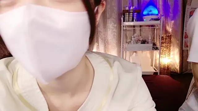 Snapshot of irohani_usagi chatting on 01.22.25 irohani usagi online show from 01.22.25