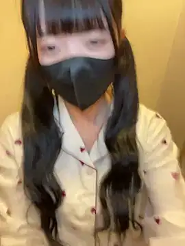 Snapshot of irohani_usagi chatting on 03.20.25 irohani usagi online show from 03.20.25