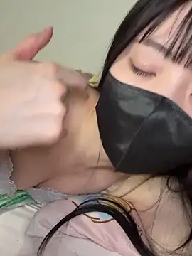 Snapshot of irohani_usagi chatting on 03.22.25 irohani usagi online show from 03.22.25