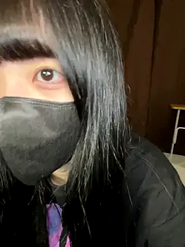 Snapshot of irohani_usagi chatting on 10.16.25 irohani usagi online show from 10.16.25